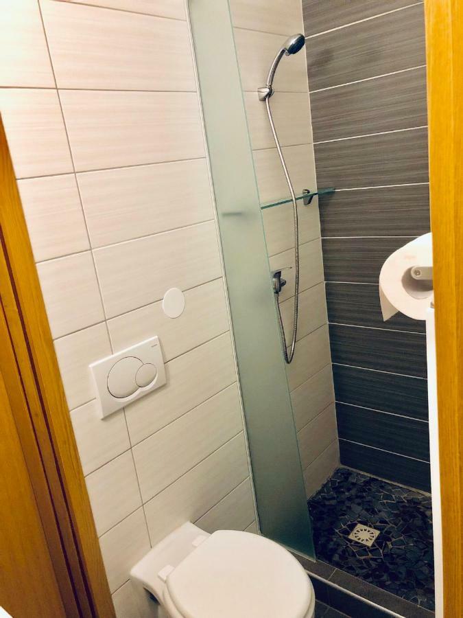 Aladin Hostel 류블랴나 외부 사진